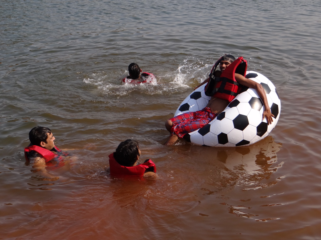 Amrit managed to grab hot-seat!